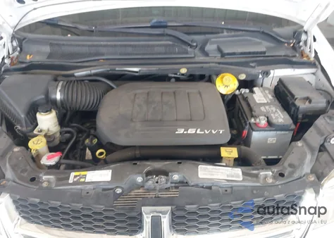 2016 Dodge Grand Caravan Sxt z USA, uszkodzony, nr VIN 2C4RDGCG6GR201737